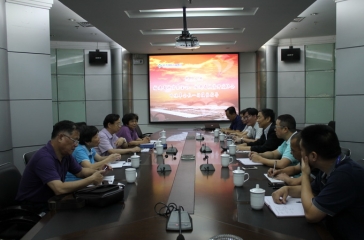 福建省扶貧基金會、福建省扶貧開發(fā)協(xié)會葉繼革會長一行訪問超大