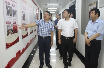 甘肅省岷縣、福州市鼓樓區(qū)領(lǐng)導(dǎo)一行訪問超大